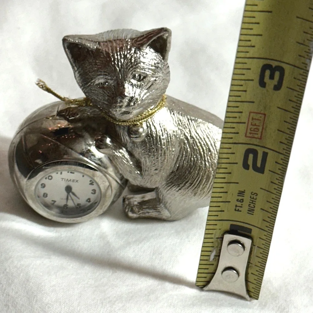 Timex Mini Clock Collectible Silver Excellent Kitten Cat Yarn Ball Vintage Style